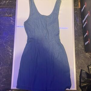 Barely worn dress. Fabric:100%cotton color:blue size: 6